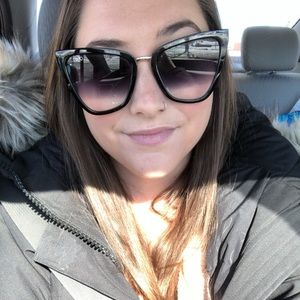 Meet your Posher, Irene